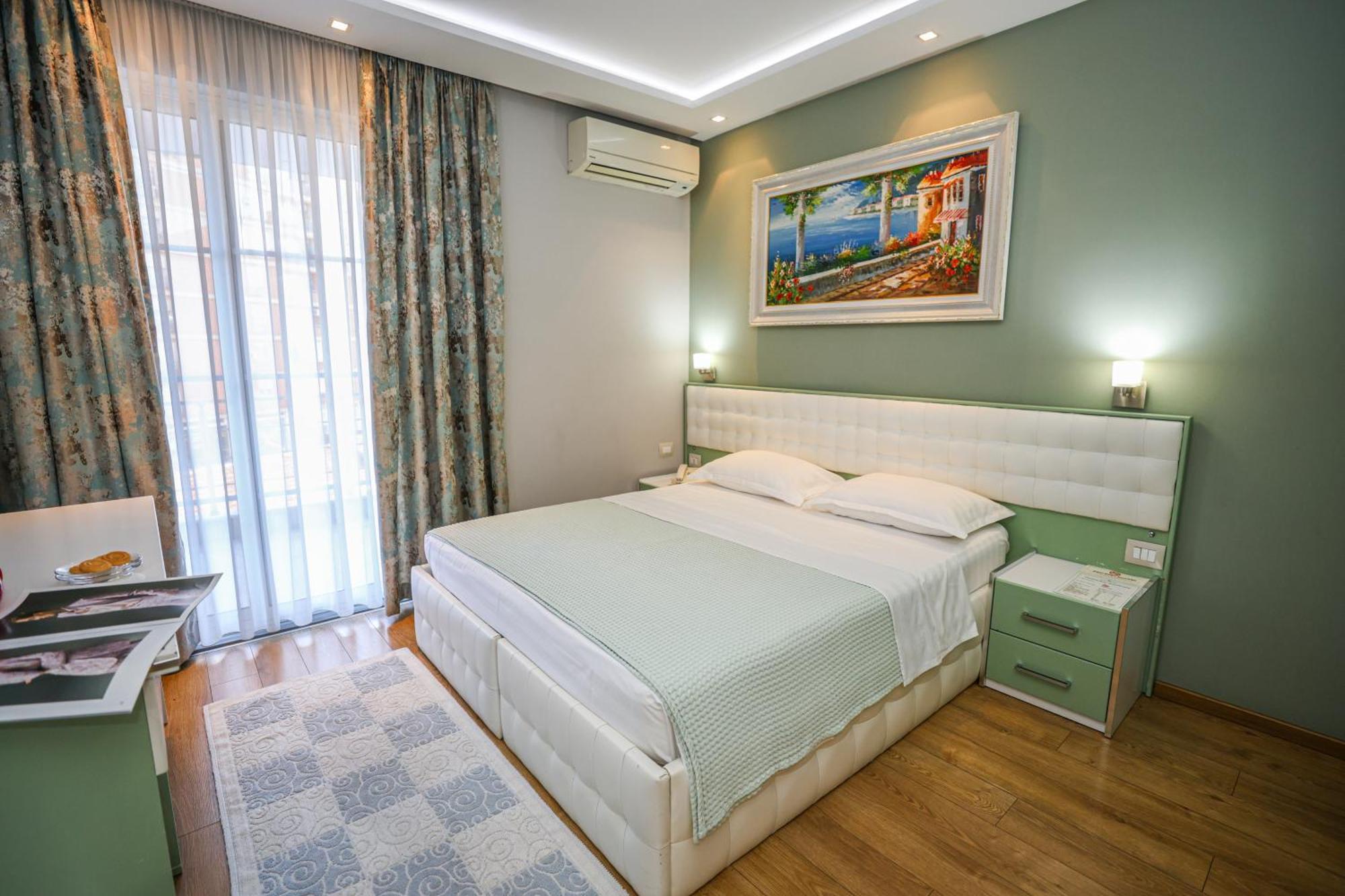 Hotel Vila Verde City Center ティラナ エクステリア 写真