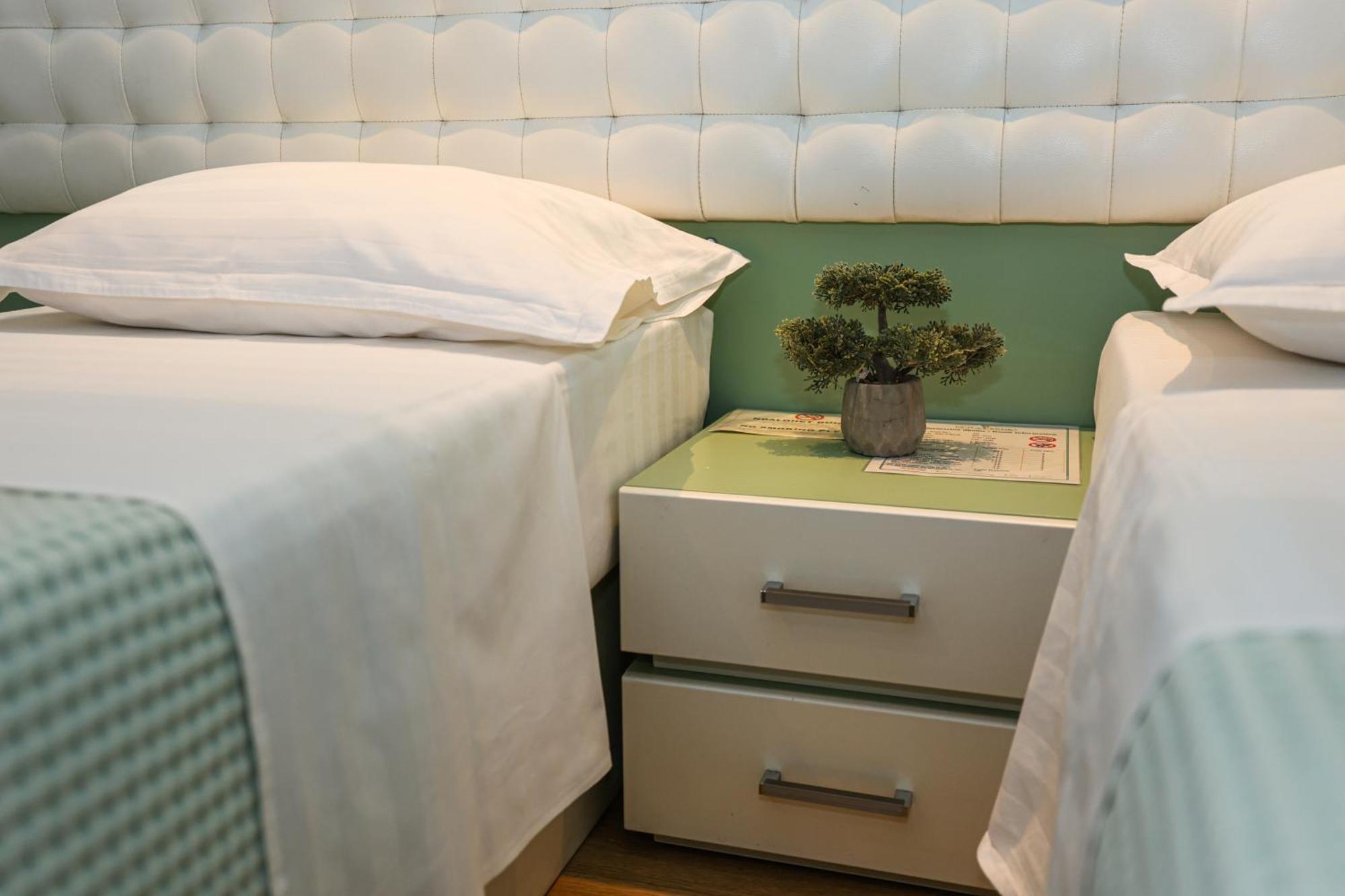 Hotel Vila Verde City Center ティラナ エクステリア 写真