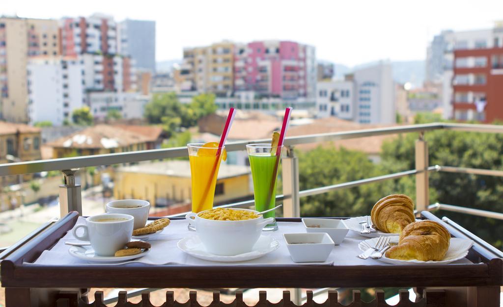 Hotel Vila Verde City Center ティラナ エクステリア 写真